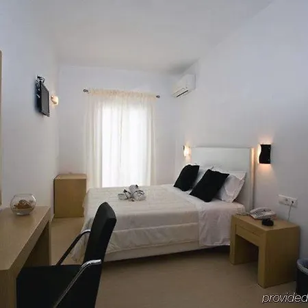 Zannis Hotel