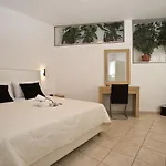 Zannis 3*