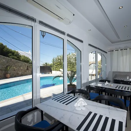 Отель Zannis 3*