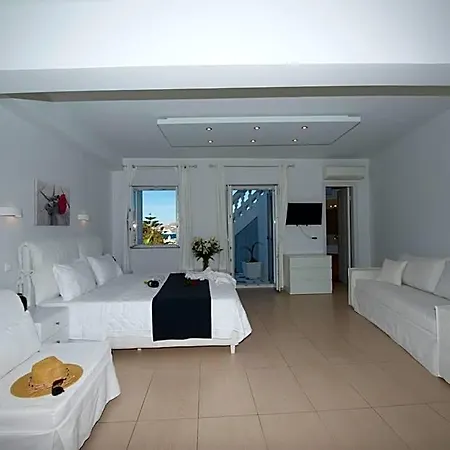 Zannis Hotel 3*